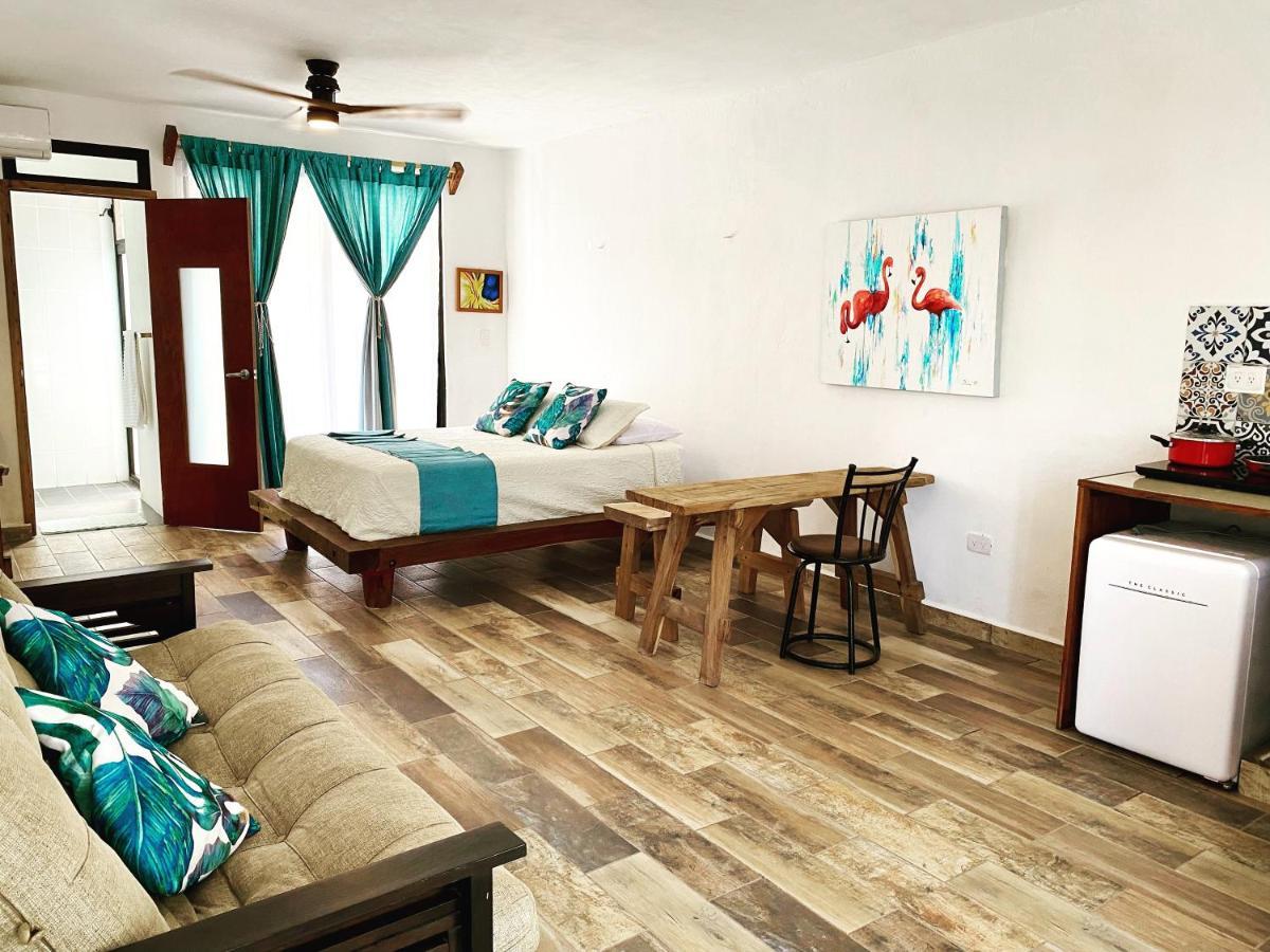 Ah Muzenkab Hotell El Cuyo Exteriör bild
