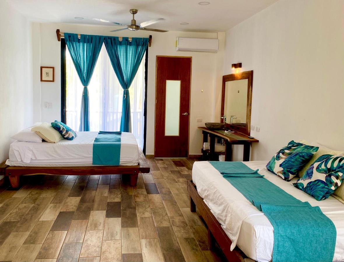 Ah Muzenkab Hotell El Cuyo Exteriör bild