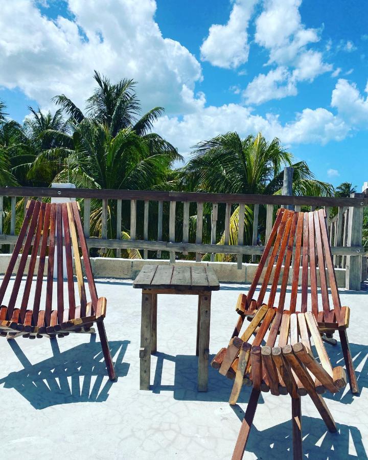 Ah Muzenkab Hotell El Cuyo Exteriör bild