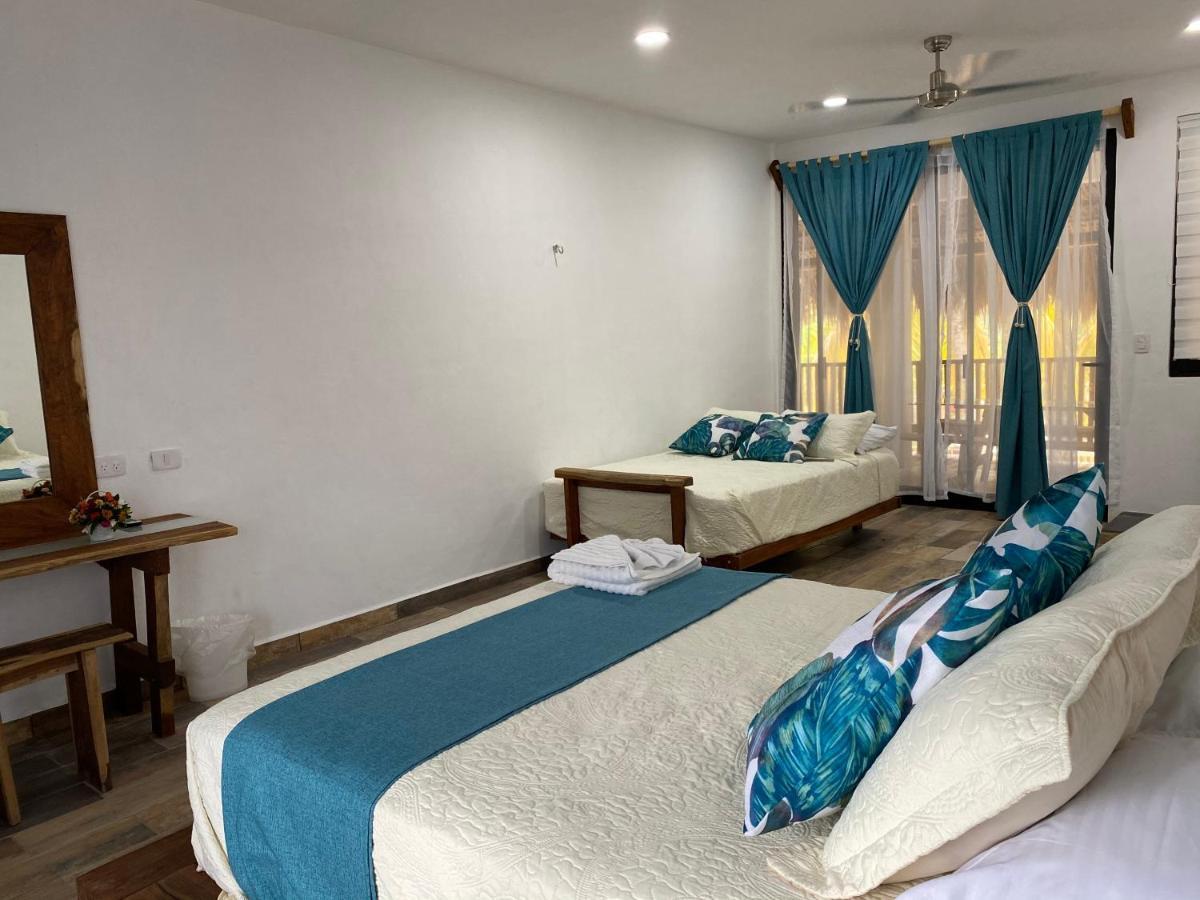 Ah Muzenkab Hotell El Cuyo Exteriör bild