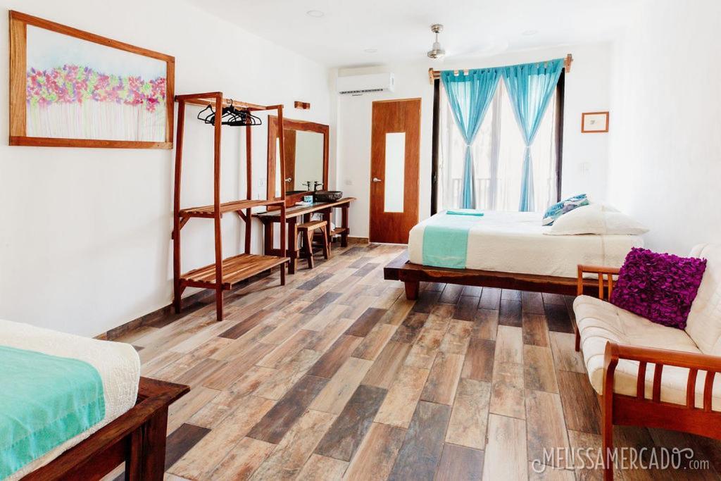 Ah Muzenkab Hotell El Cuyo Exteriör bild