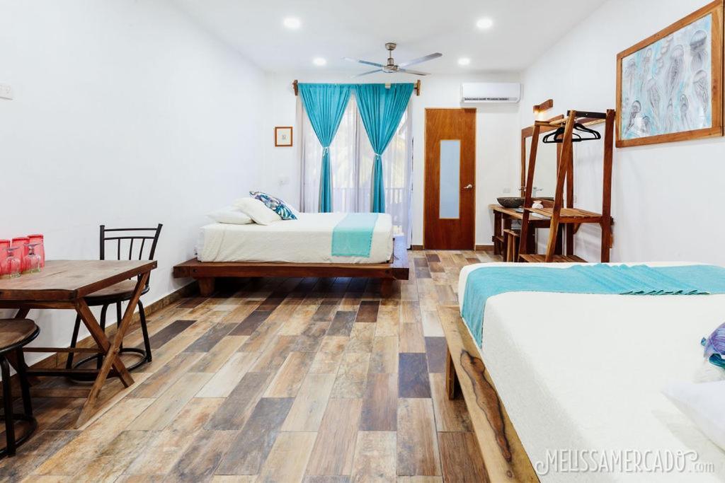 Ah Muzenkab Hotell El Cuyo Exteriör bild