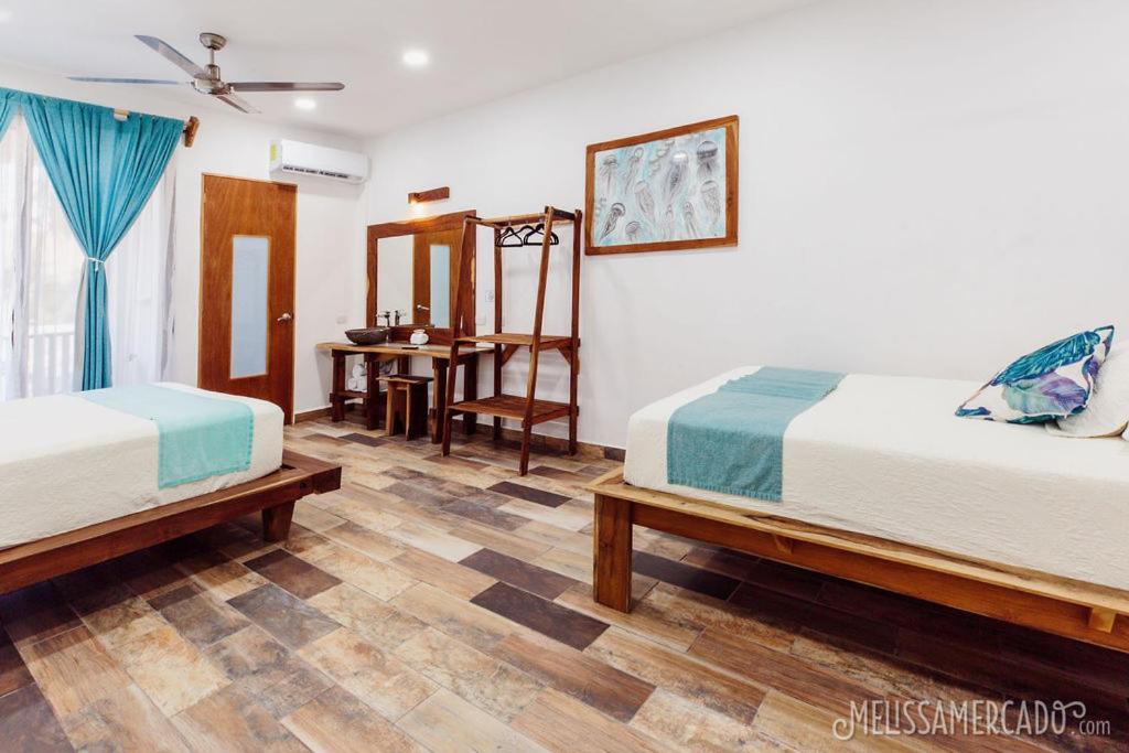 Ah Muzenkab Hotell El Cuyo Exteriör bild